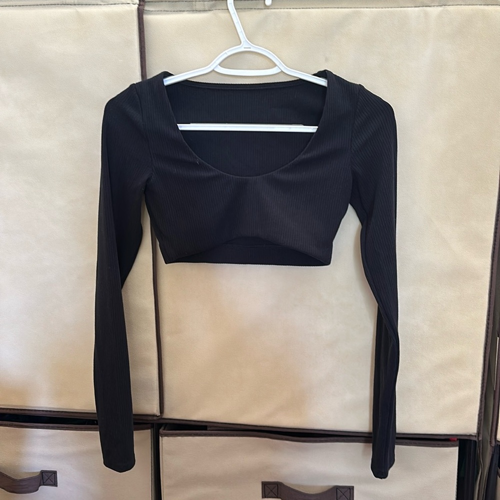 Alo Yoga Ribbed Defined Long Sleeve Bra, black, size XS, like new condition